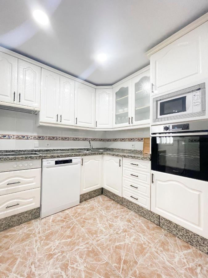 Holidays2Malaga Tomas De Echeverria 150 Mts To Beach & High Speed Wifi & Parking Daire Dış mekan fotoğraf