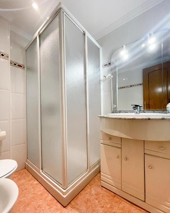 Holidays2Malaga Tomas De Echeverria 150 Mts To Beach & High Speed Wifi & Parking Daire Dış mekan fotoğraf
