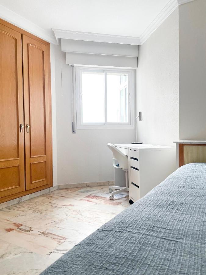 Holidays2Malaga Tomas De Echeverria 150 Mts To Beach & High Speed Wifi & Parking Daire Dış mekan fotoğraf